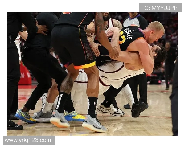 火箭125万捡漏24分悍将，三队争抢托马斯，多队竞争为与KD重聚